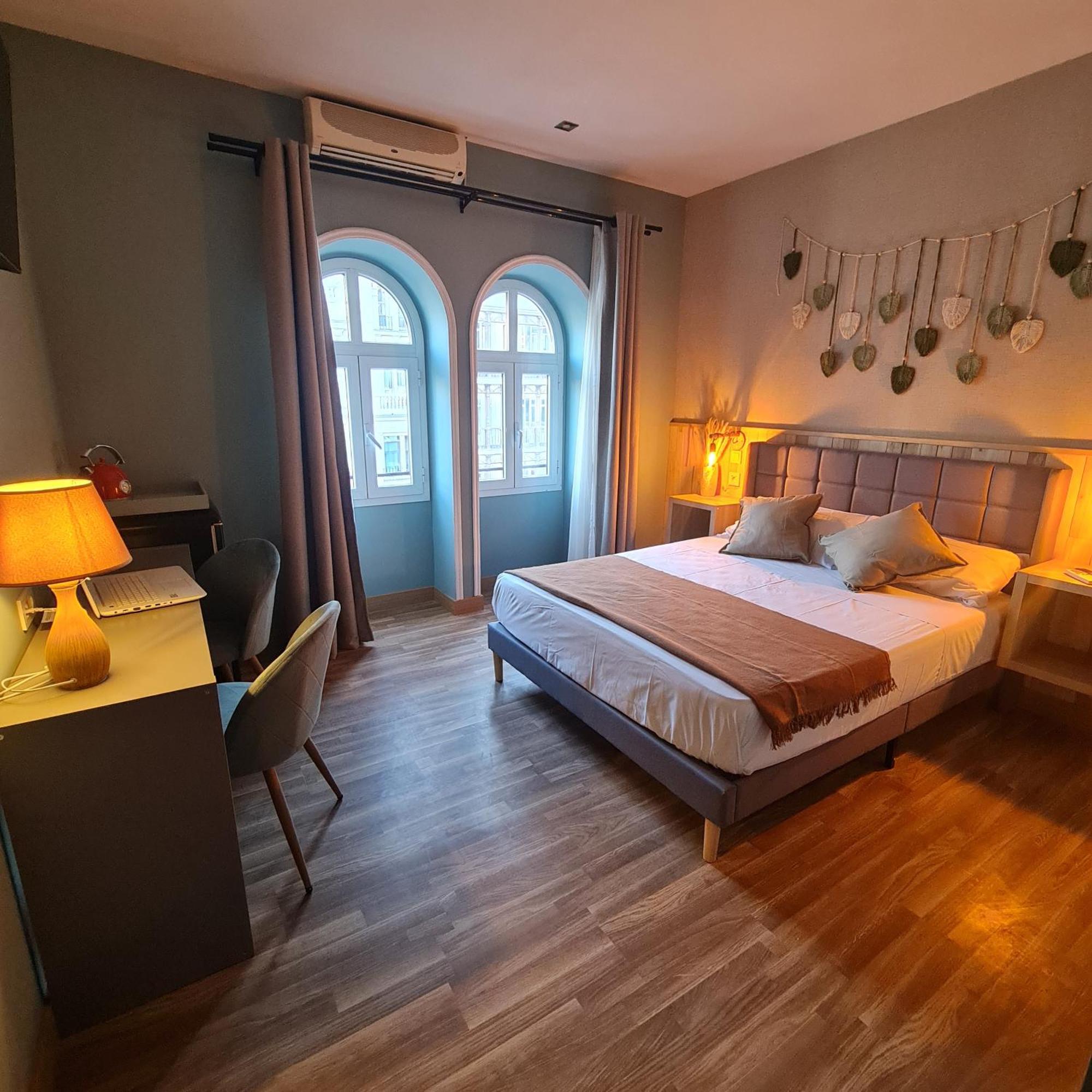 Luxury Green Hostal Madrid Gran Via Bagian luar foto