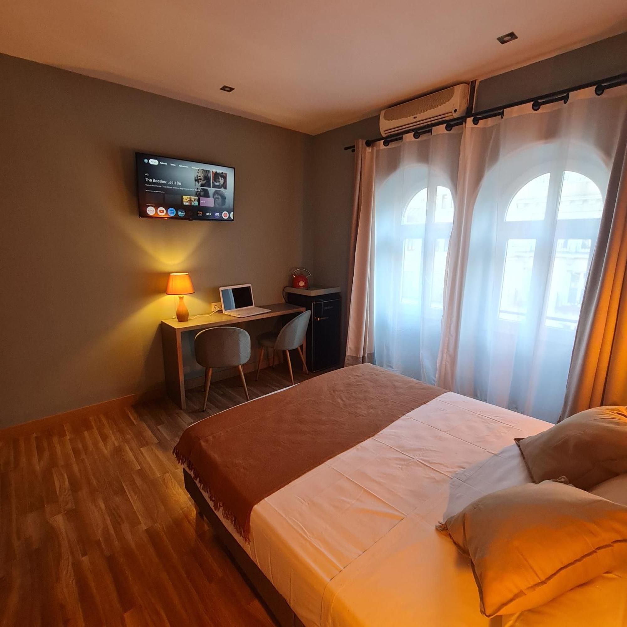 Luxury Green Hostal Madrid Gran Via Bagian luar foto