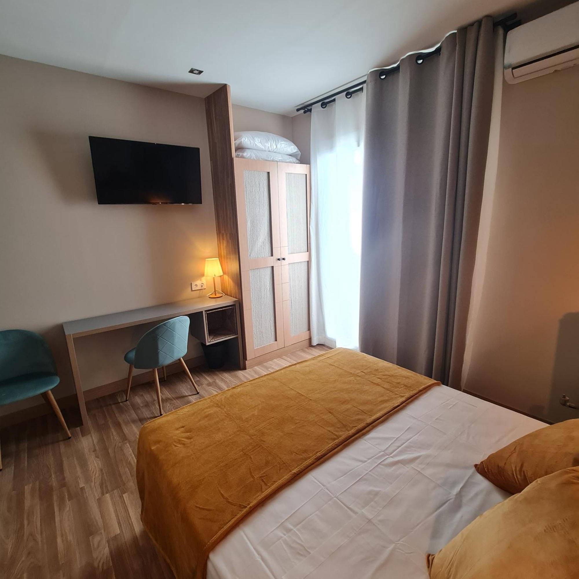 Luxury Green Hostal Madrid Gran Via Bagian luar foto