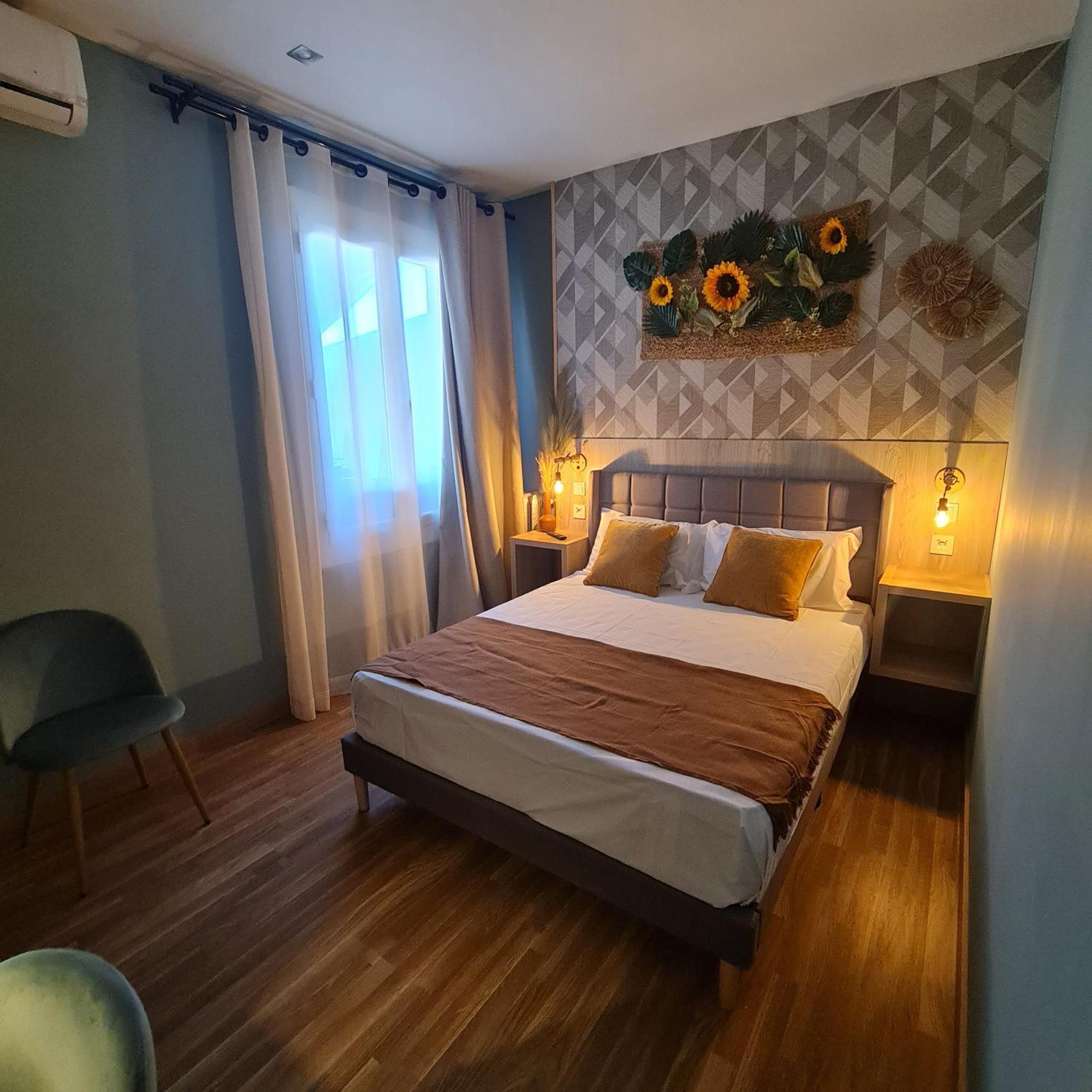 Luxury Green Hostal Madrid Gran Via Bagian luar foto
