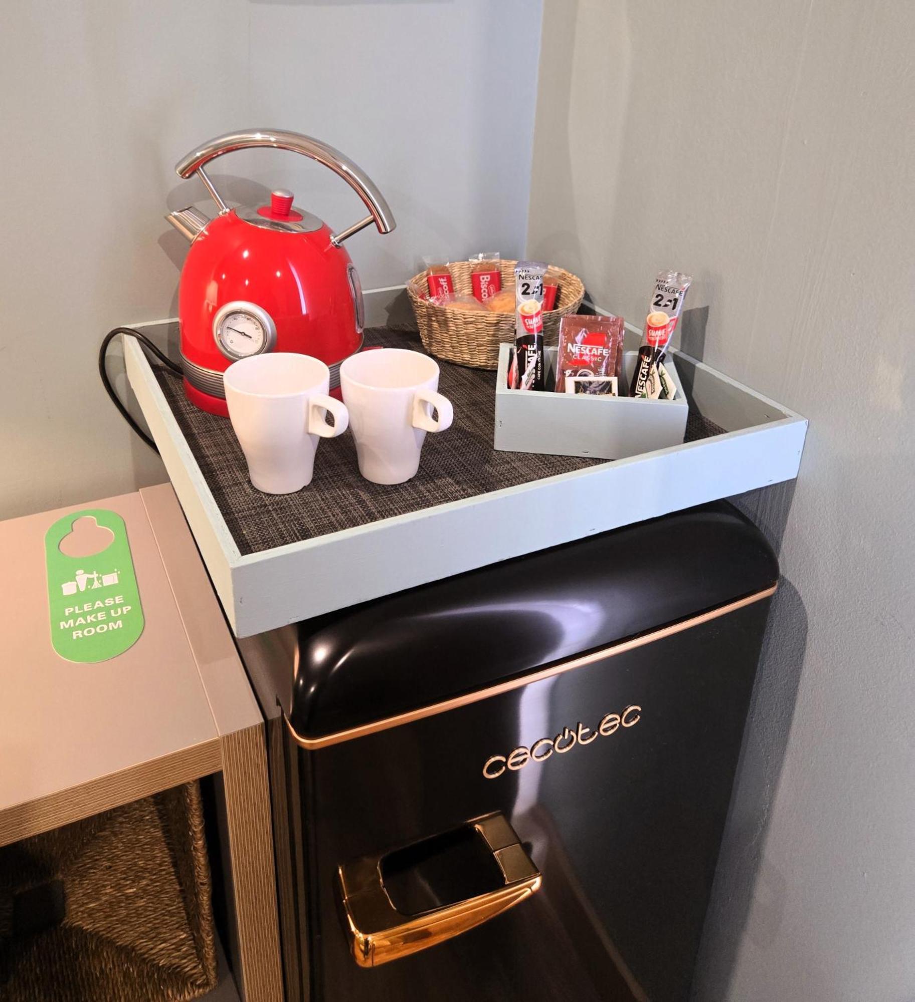 Luxury Green Hostal Madrid Gran Via Bagian luar foto