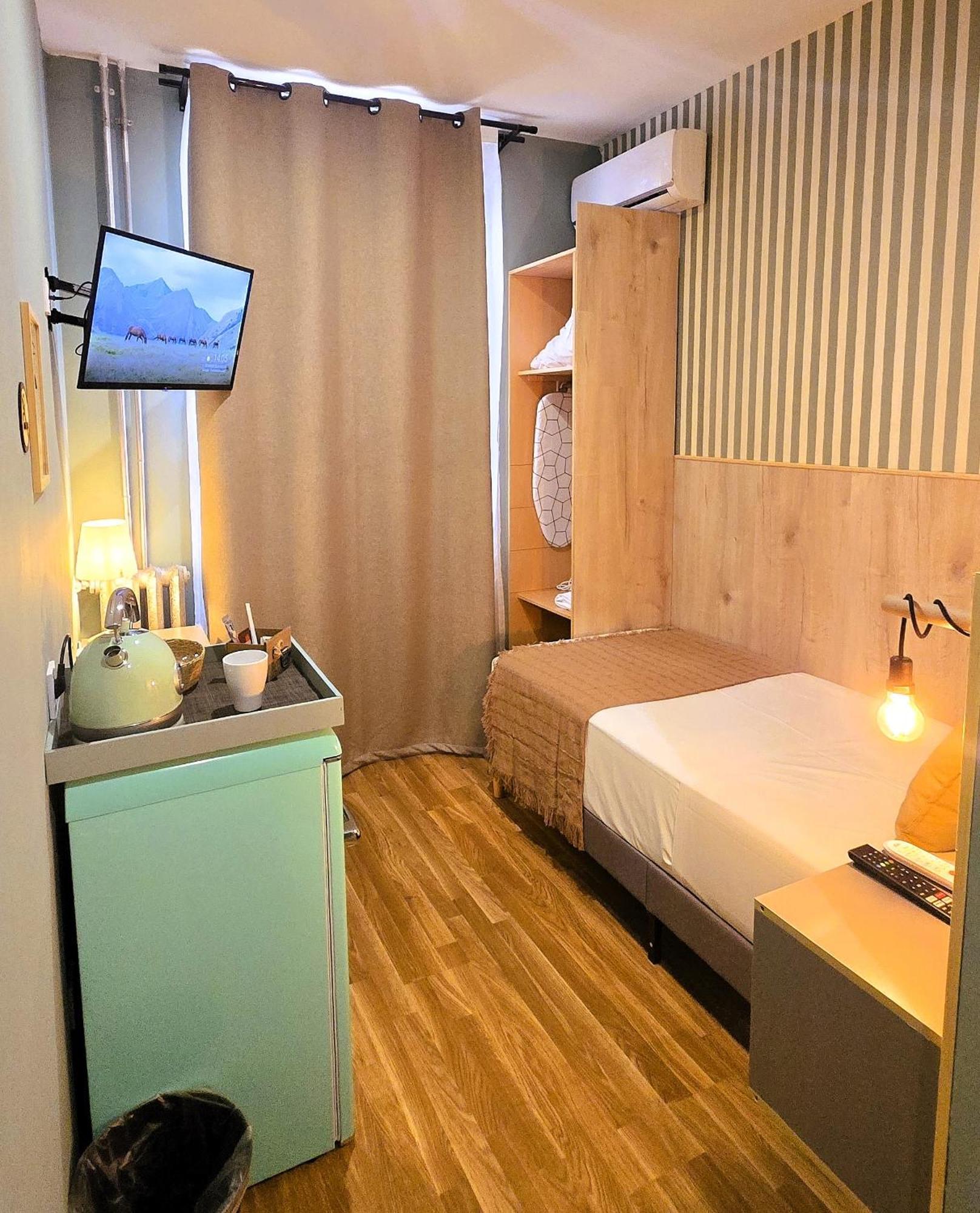 Luxury Green Hostal Madrid Gran Via Bagian luar foto
