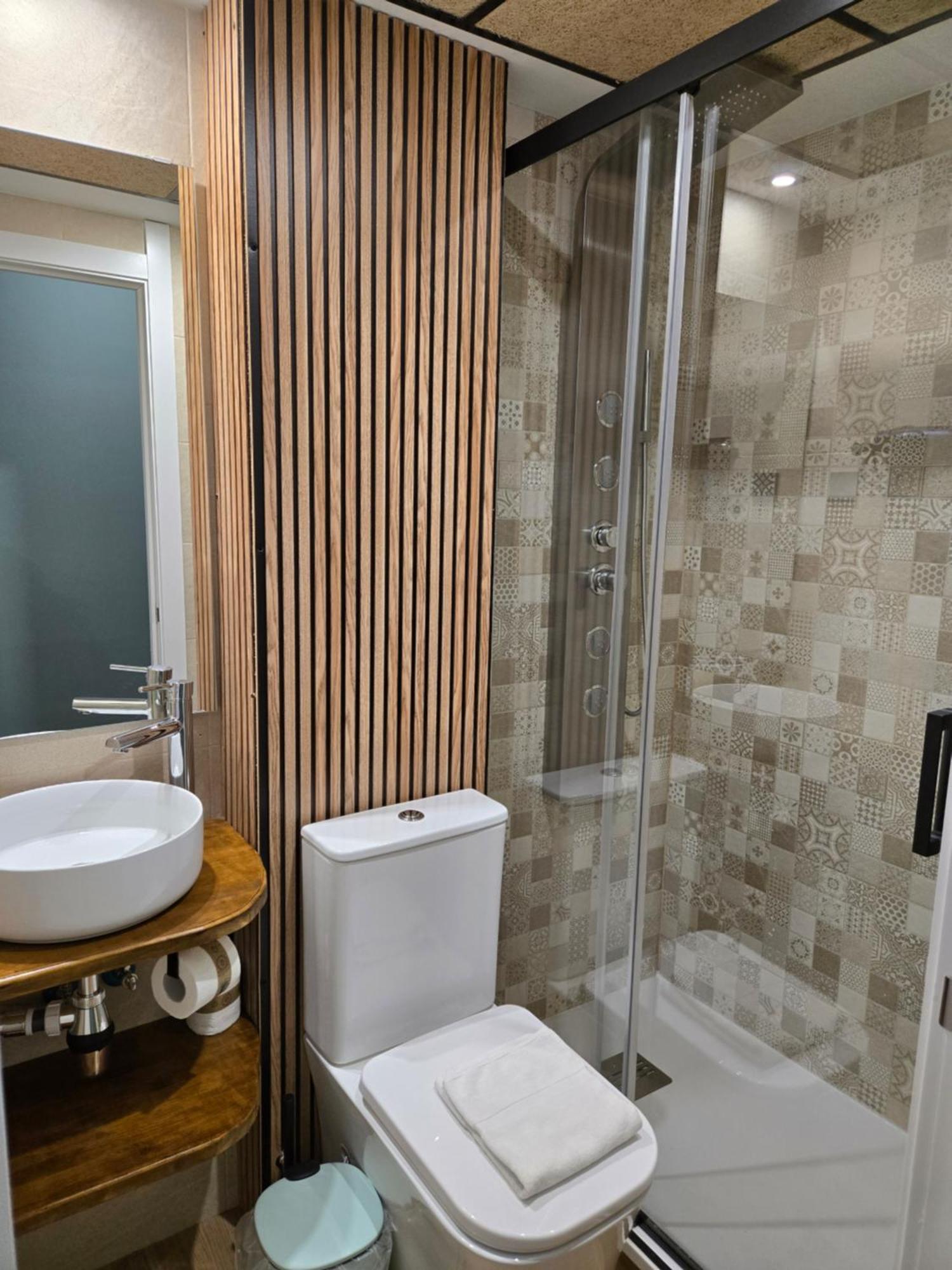 Luxury Green Hostal Madrid Gran Via Bagian luar foto